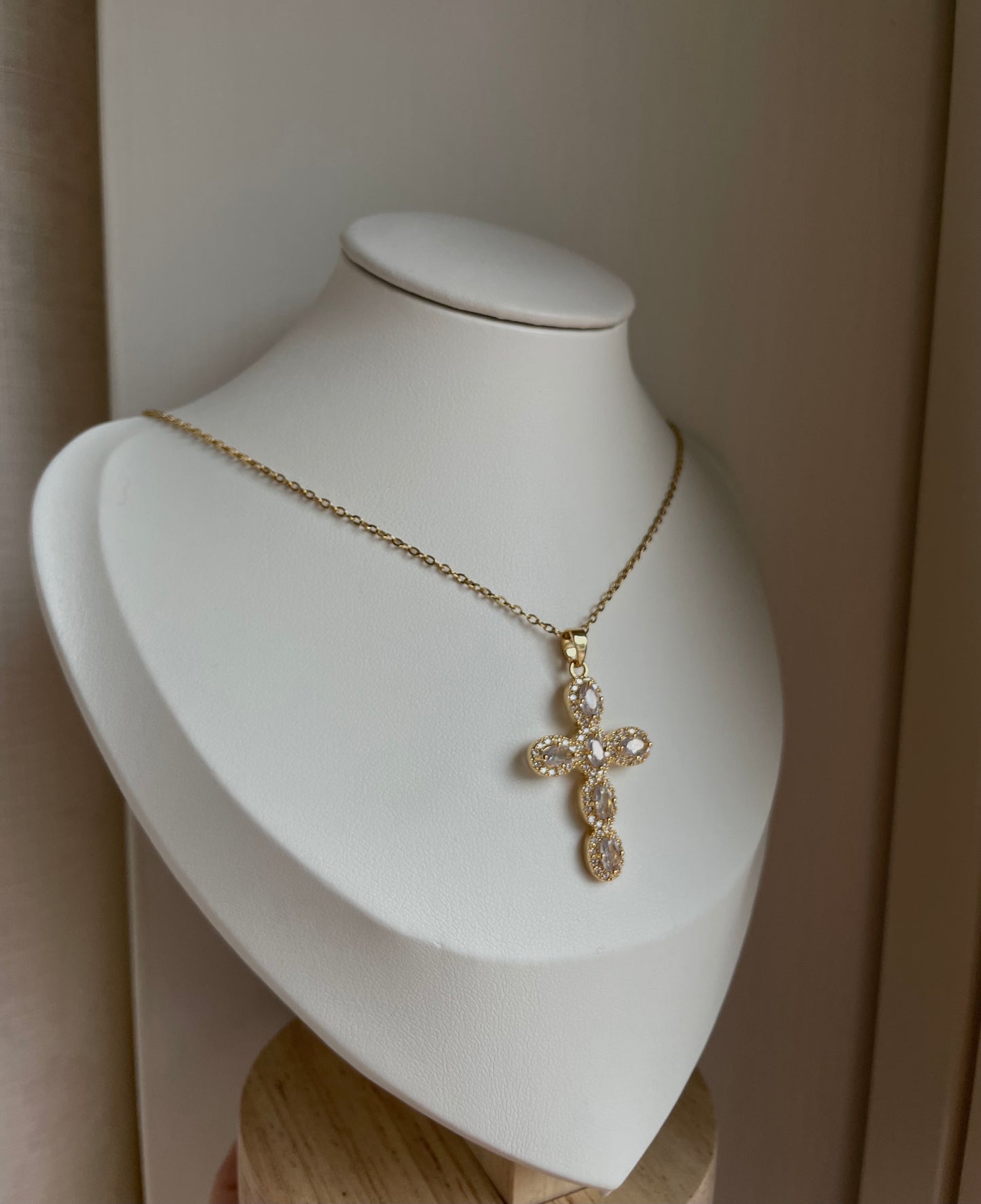 Collana croce zirconata