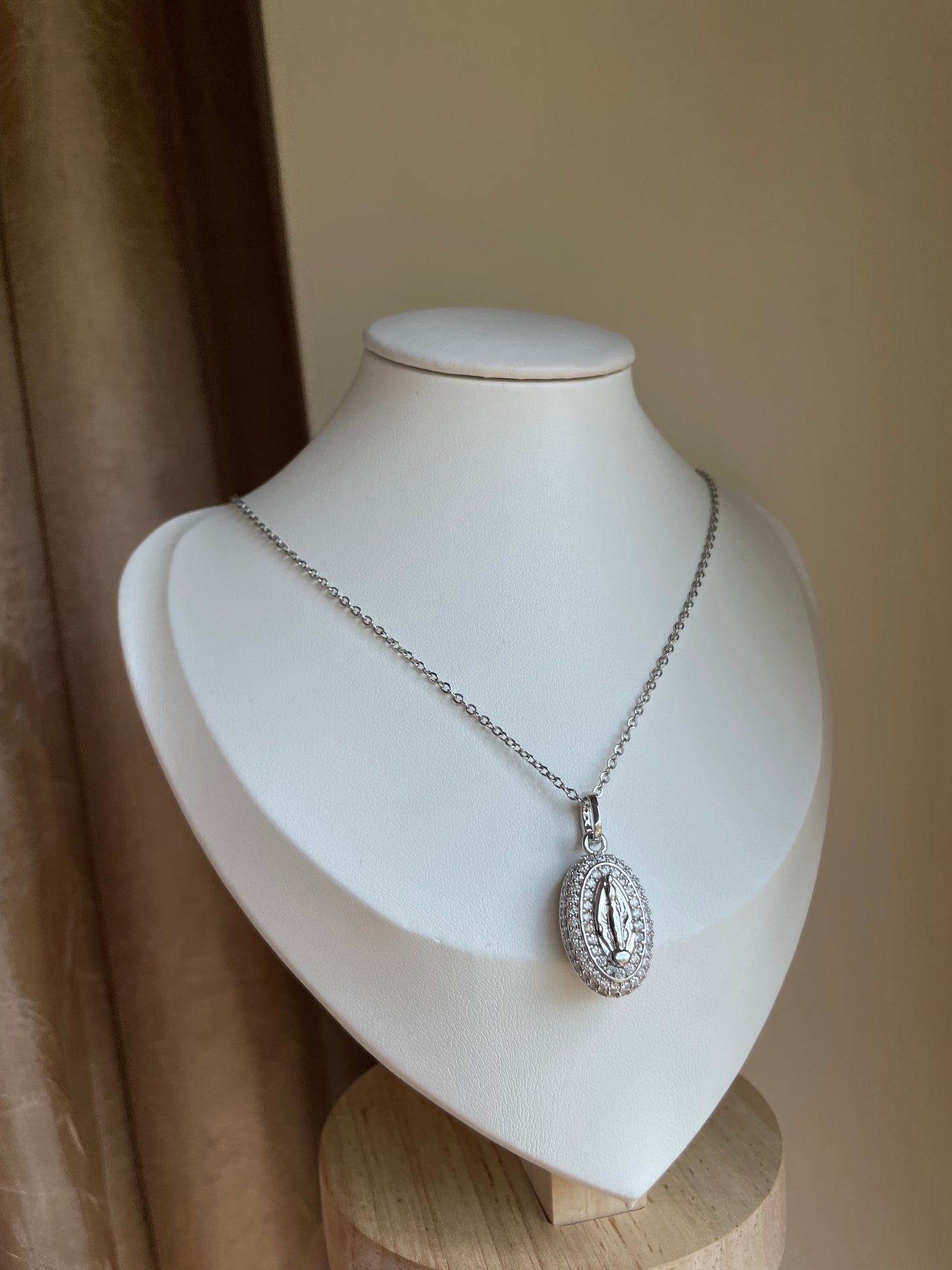 Collana madonnina zirconata